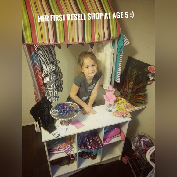 Meet your Posher, Suzanne - Picture 2 of 3